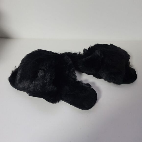 FamiPort Fuzzy Fur Cross-Band Cushioned Non-Slip indoor/outdoor slippers - Picture 11 of 14